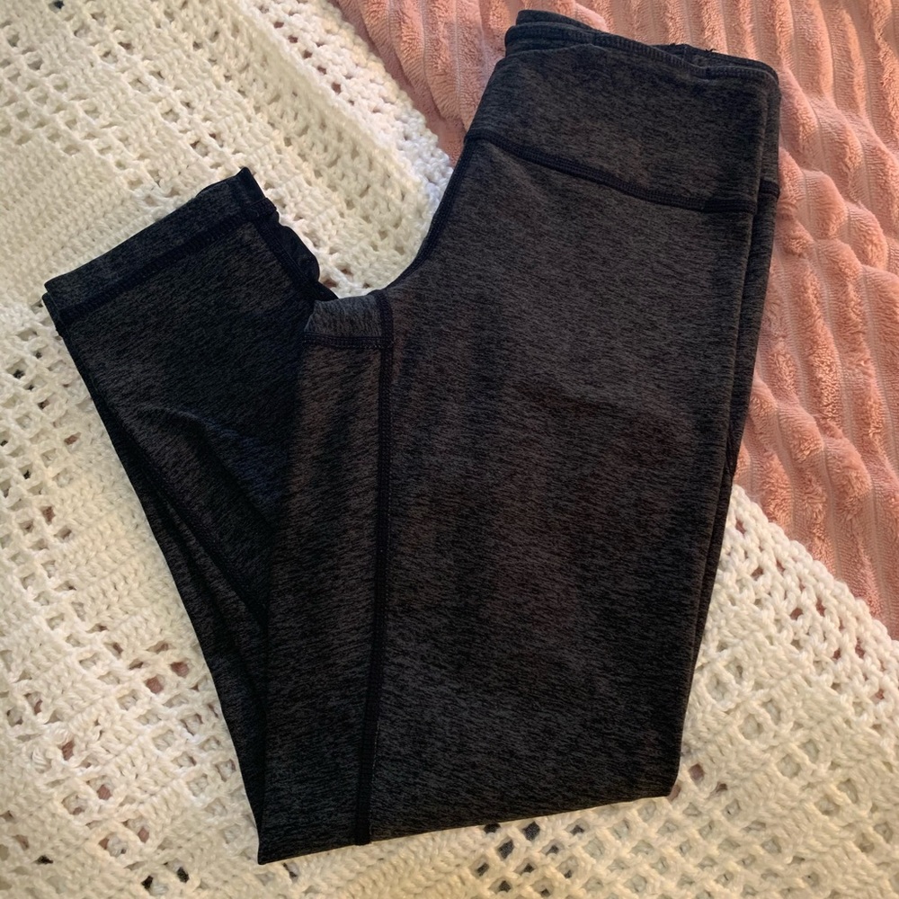 ZELLA- women’s cropped grey leggings XS